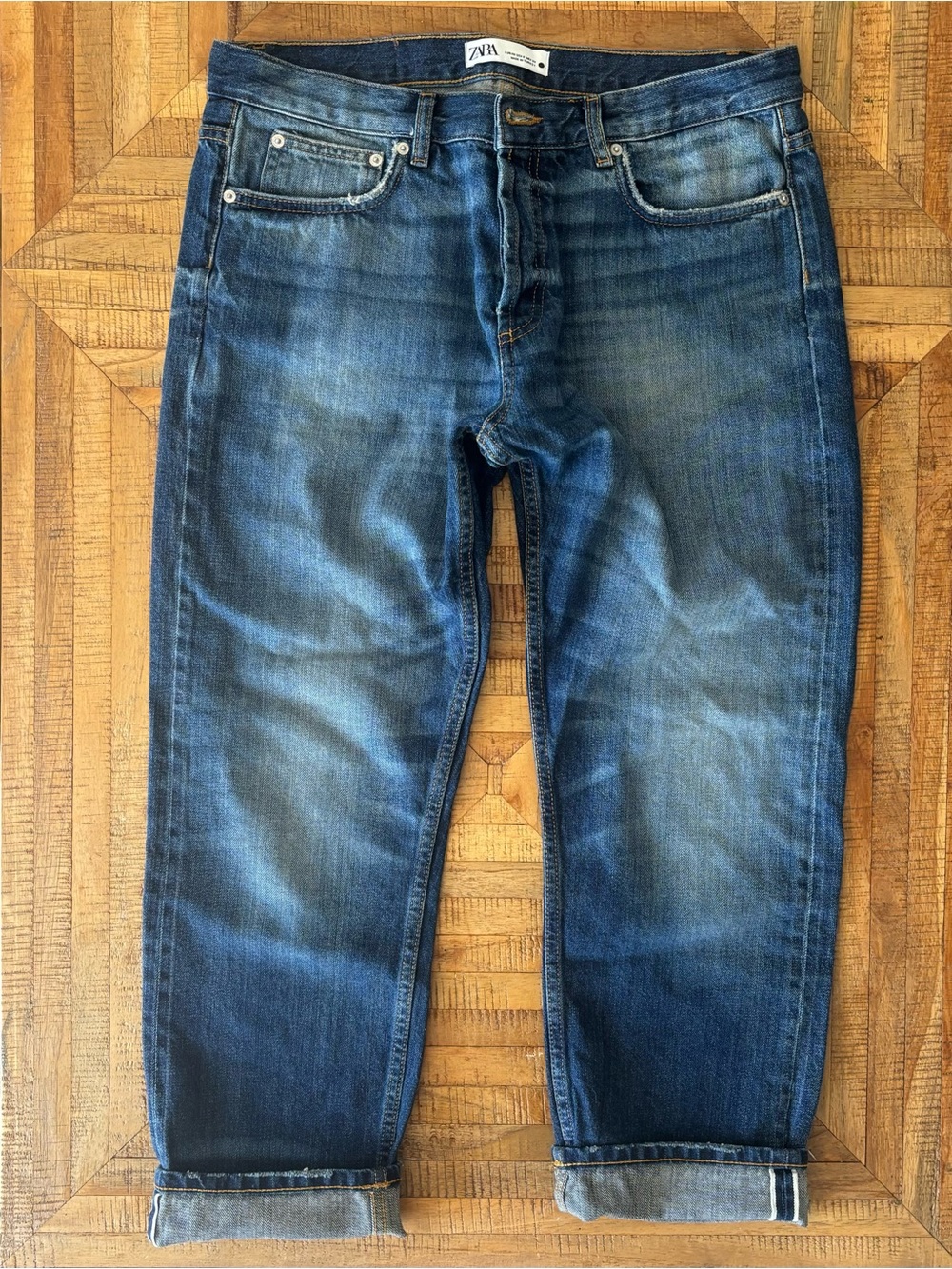ZARA women’s Blue Jeans low waist, cropped, size 8, EUC